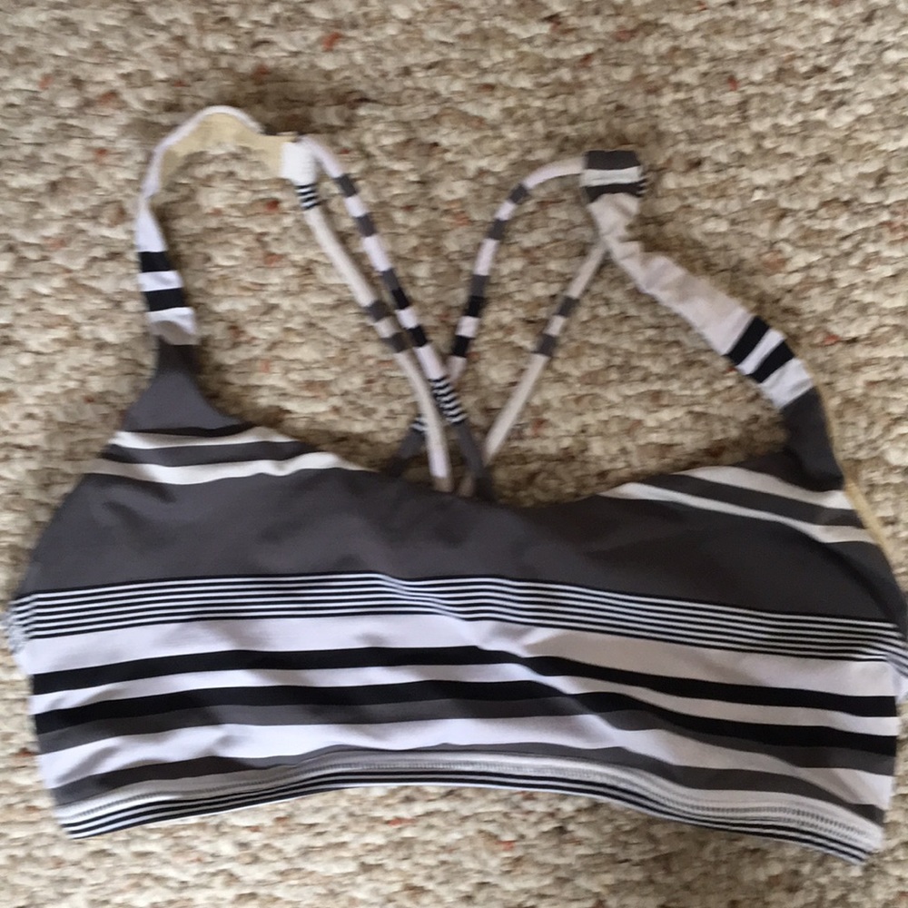 Lululemon Free to Be Bra size 6